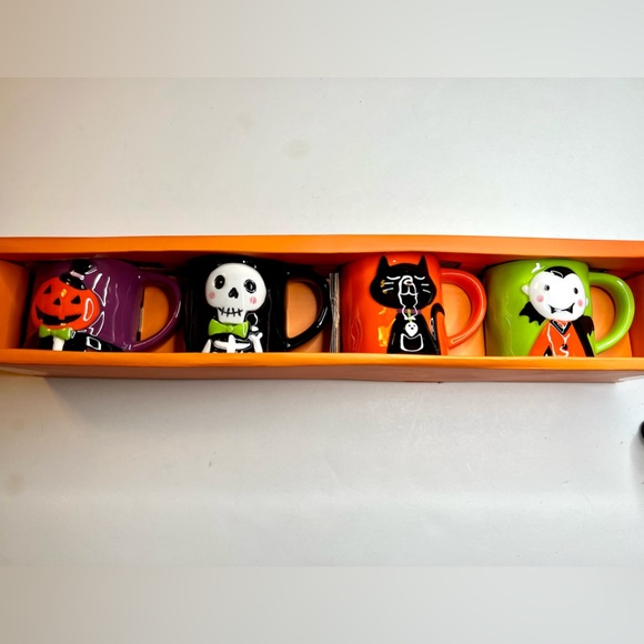 Set of 4 Halloween Ceramic Espresso Coffee Mugs Vampire Cat Skeleton Pumpkin - Picture 4 of 12